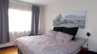Main Bedroom of property in Pelham