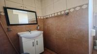 Bathroom 1 of property in Dawn Park