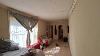 Main Bedroom - 35 square meters of property in Dawn Park