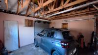 Garage - 39 square meters of property in Dawn Park