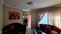 Lounges - 20 square meters of property in Dawn Park