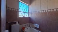 Bathroom 1 - 7 square meters of property in Dawn Park