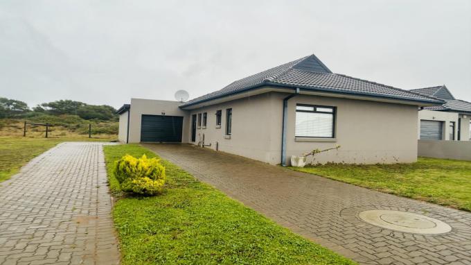 Standard Bank SIE Sale In Execution 3 Bedroom House for Sale in Kidds Beach - MR581199