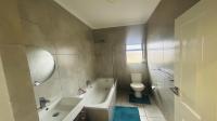 Bathroom 1 of property in Kidds Beach