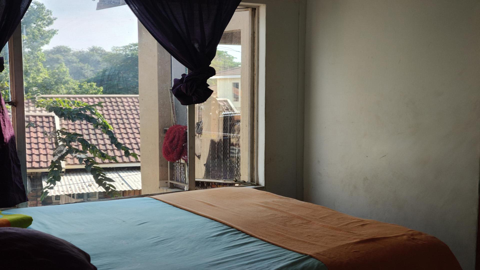Bed Room 5+ of property in Rustenburg Oos-Einde