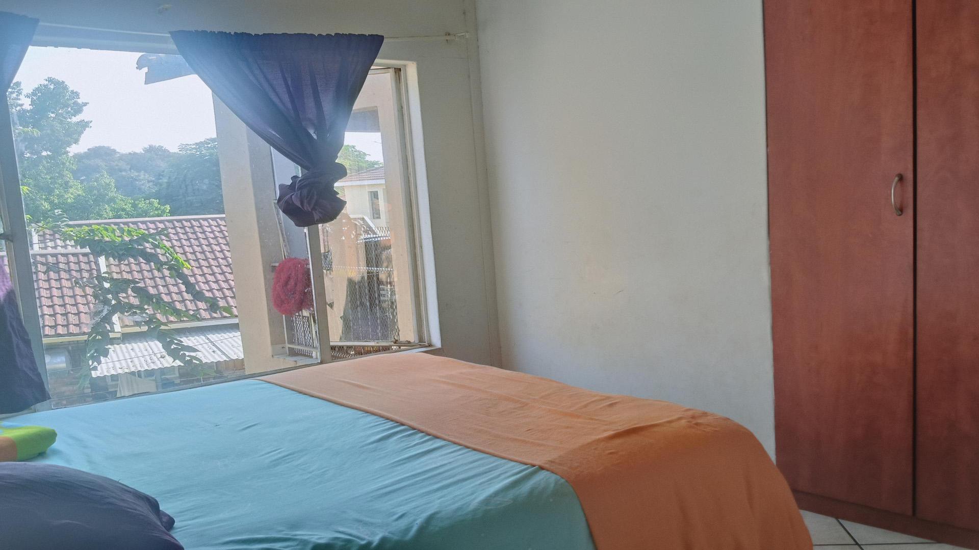 Bed Room 5+ of property in Rustenburg Oos-Einde