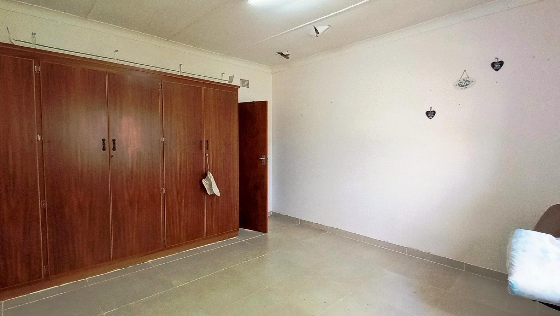 Bed Room 1 of property in Brandfort