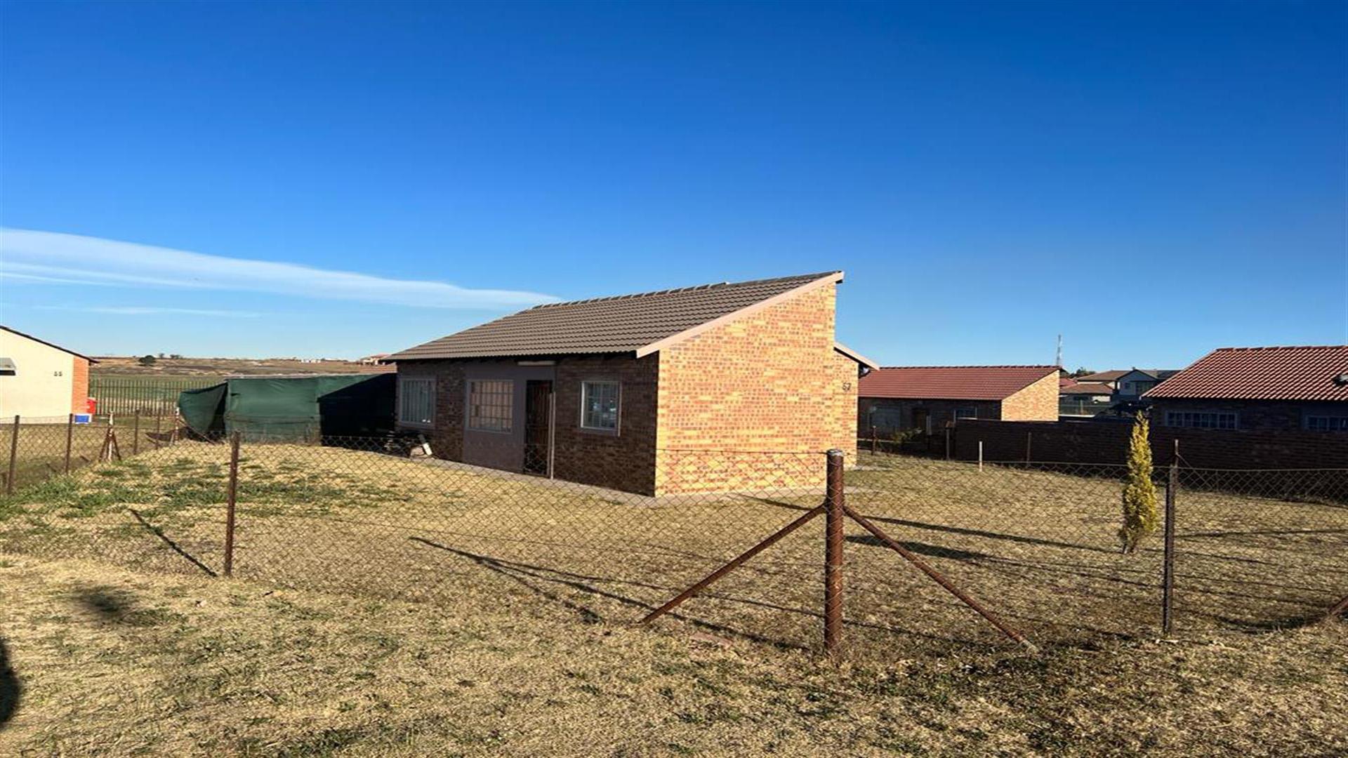 Front View of property in Secunda