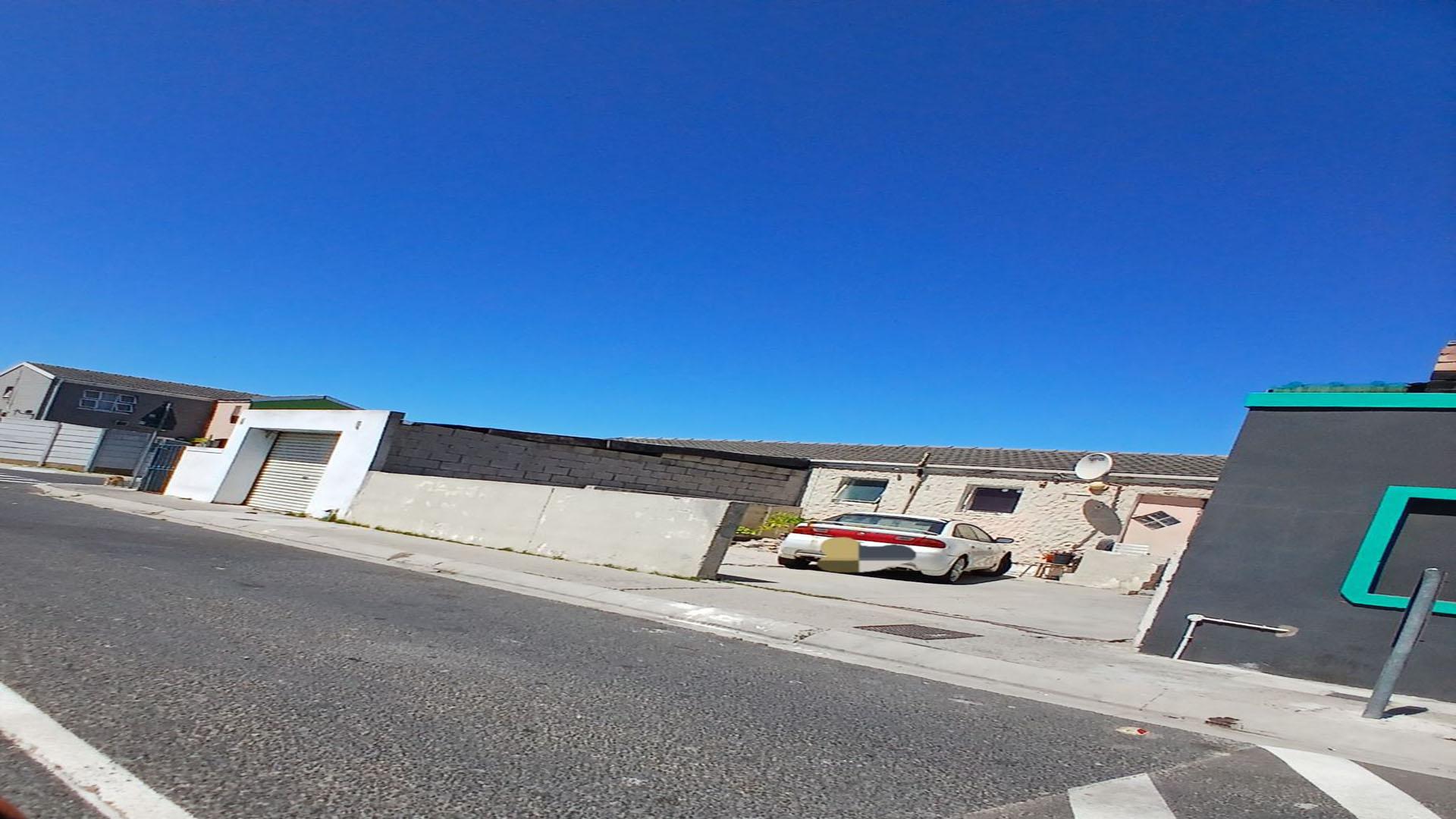 Front View of property in Rocklands