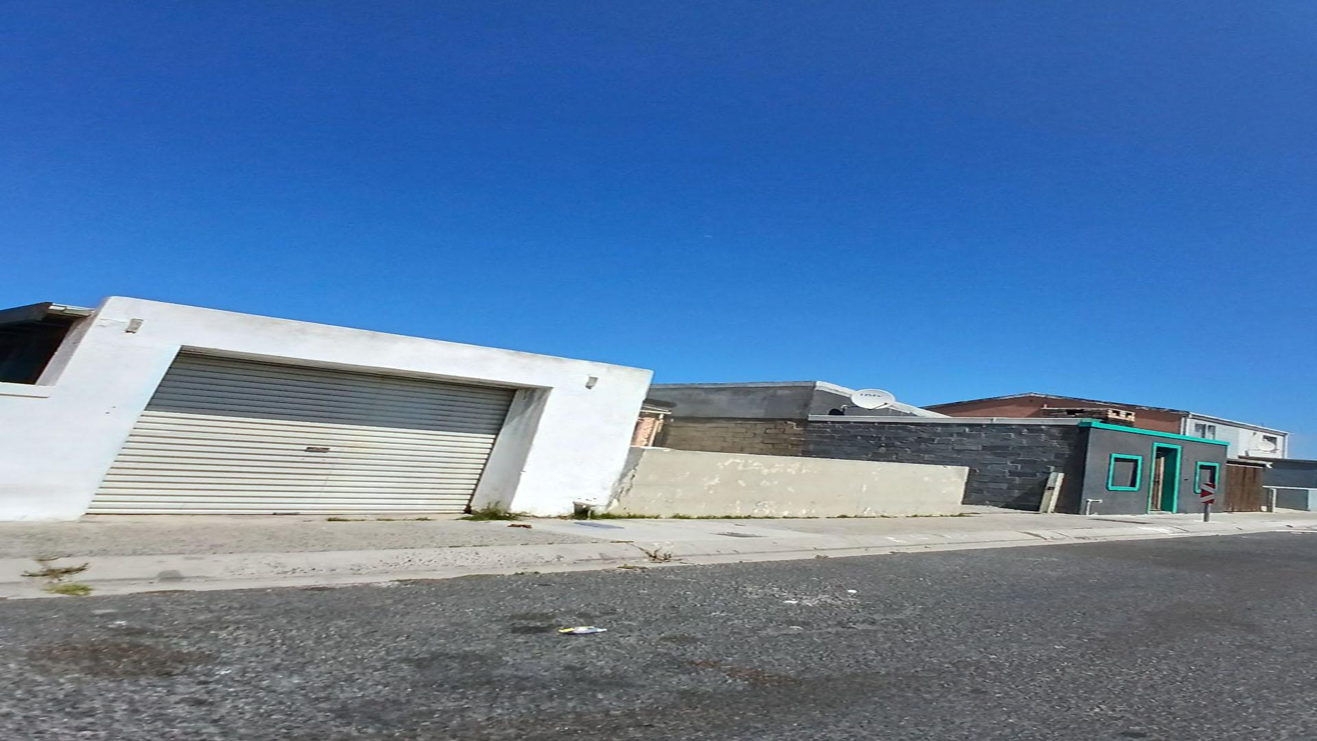 Front View of property in Rocklands