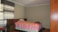 Main Bedroom - 13 square meters of property in Dobsonville