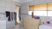 Main Bathroom - 15 square meters of property in Amandasig