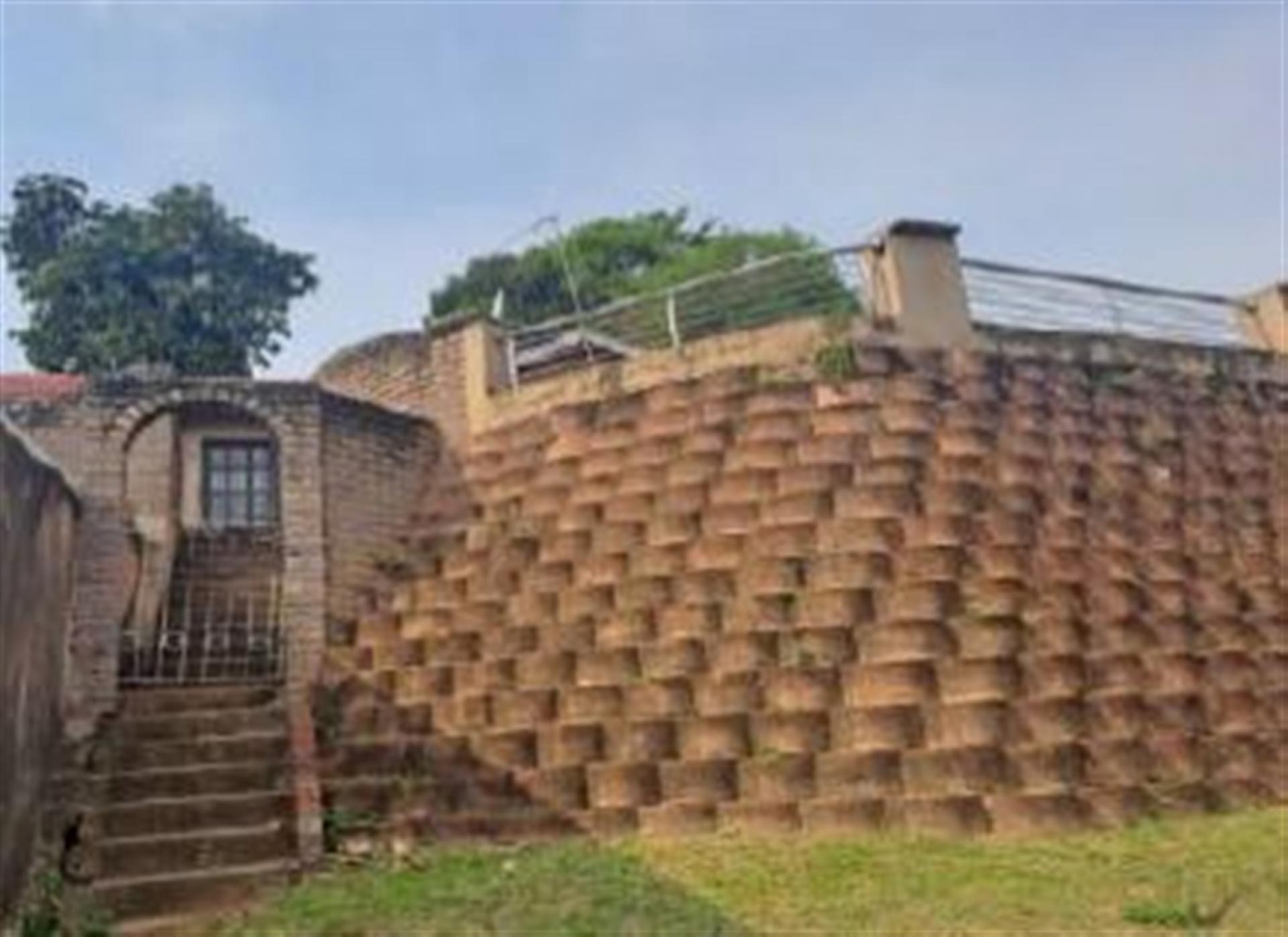 Front View of property in Mobeni East