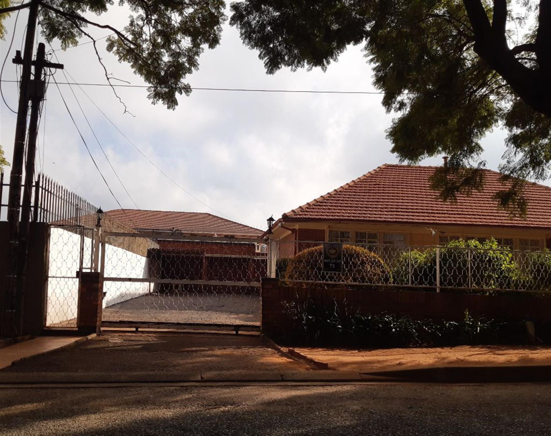 Front View of property in Highlands North
