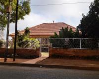Front View of property in Highlands North