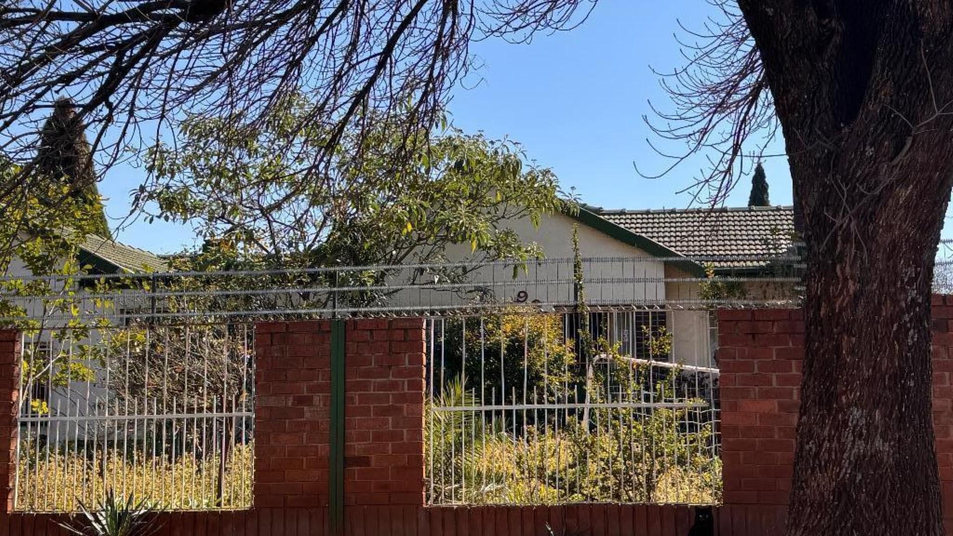 Front View of property in Marlands