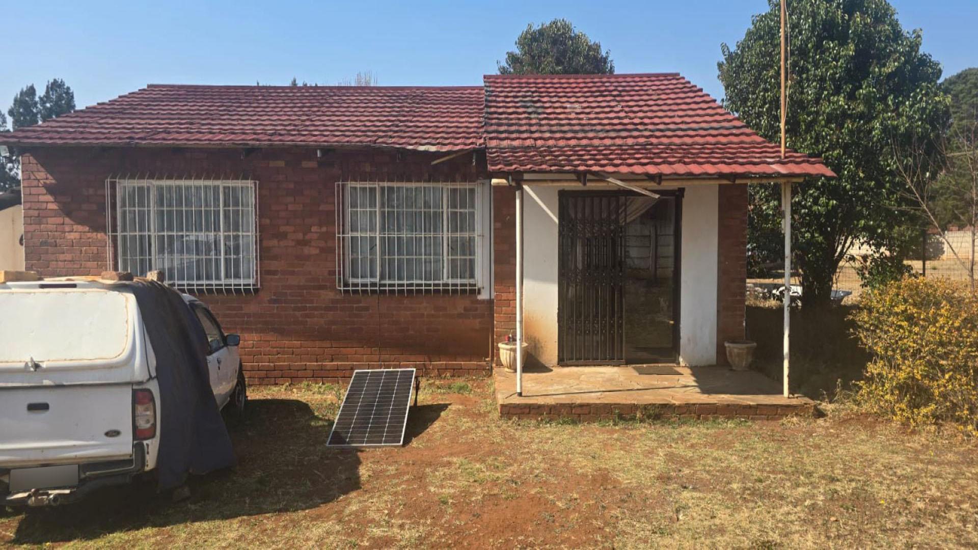 Front View of property in Daleside