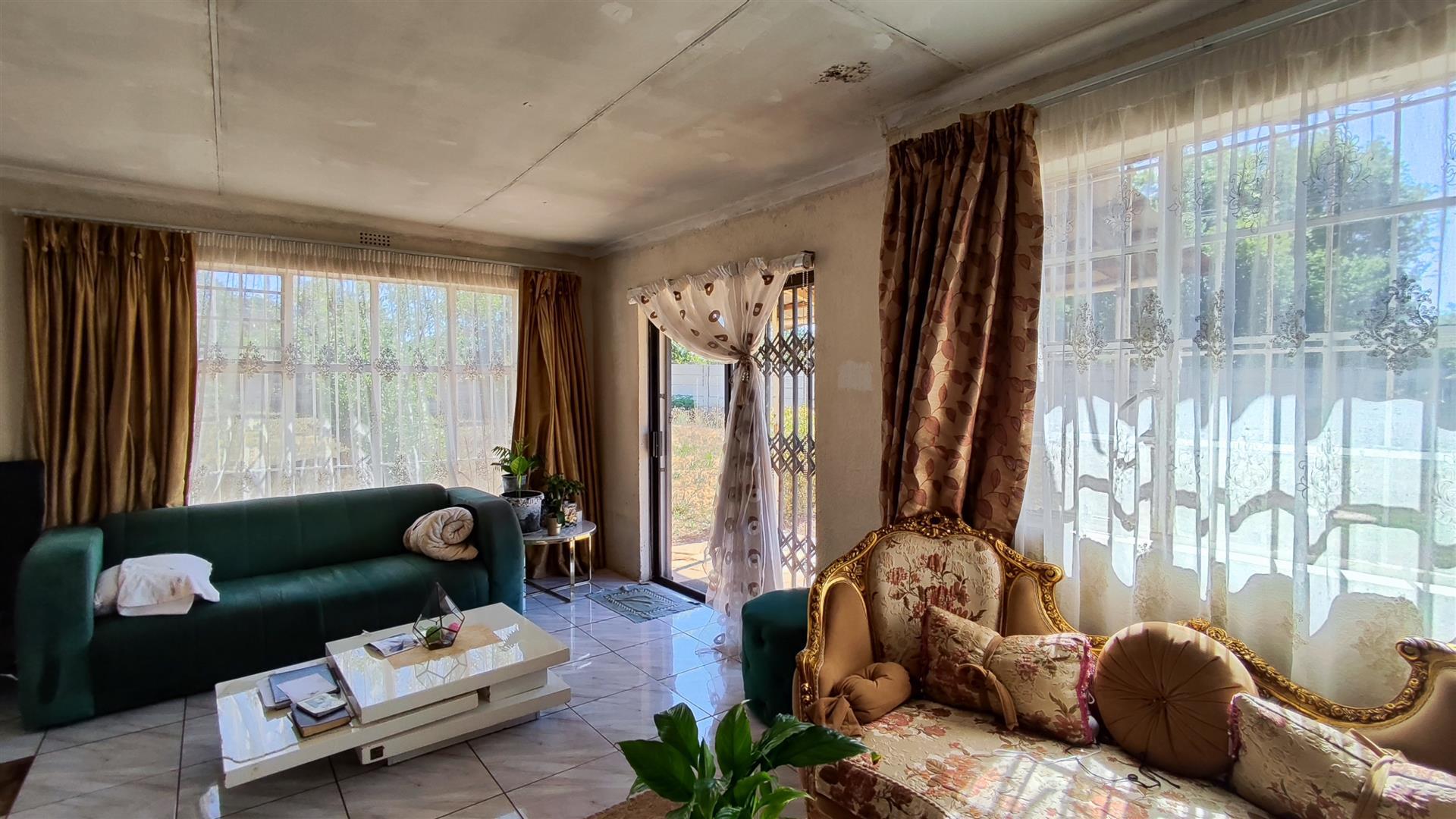 TV Room - 9 square meters of property in Daleside