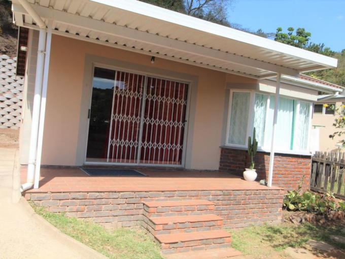 2 Bedroom House to Rent in Queensburgh - Property to rent - MR582038