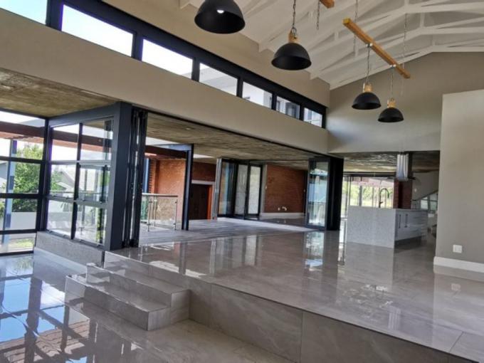 4 Bedroom House for Sale For Sale in Nelspruit Central - MR582082