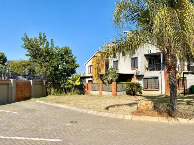 2 Bedroom Simplex for Sale For Sale in Waterval East - MR582111
