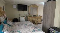 Bed Room 1 - 45 square meters of property in Daleside