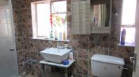 Bathroom 1 - 7 square meters of property in Daleside