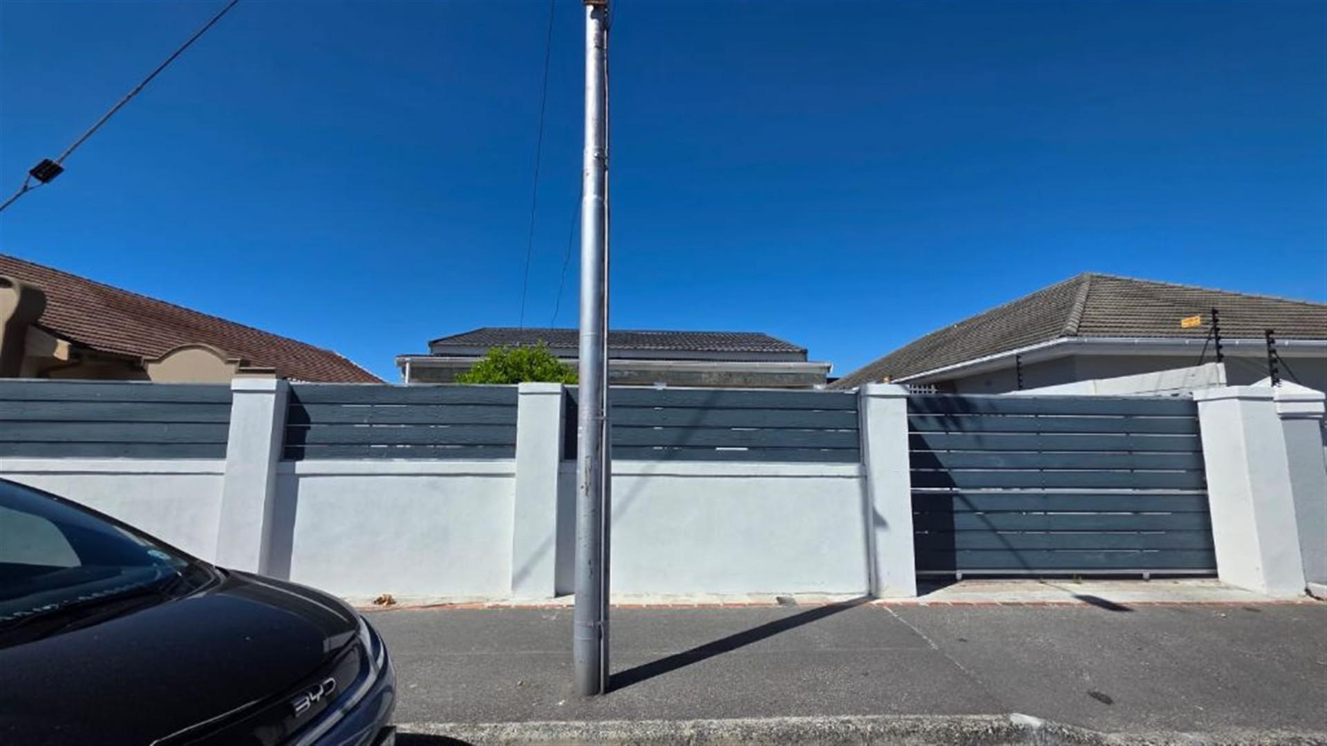 Front View of property in Cape Town Centre
