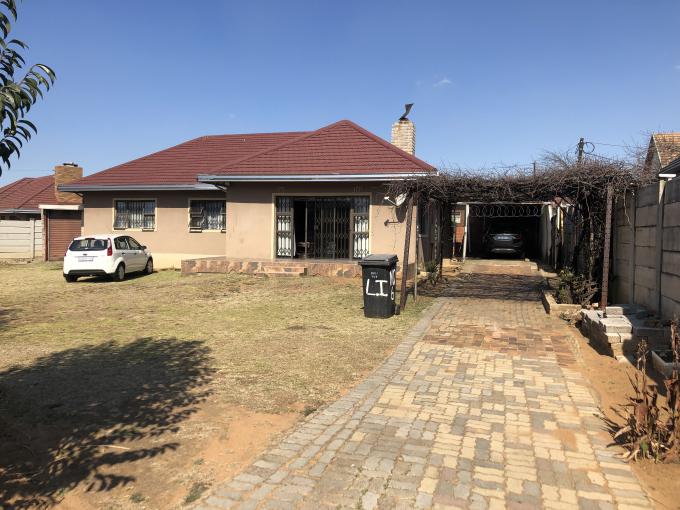 3 Bedroom House to Rent in Creswell Park - Property to rent - MR582250