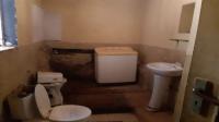 Bathroom 1 of property in Montclare