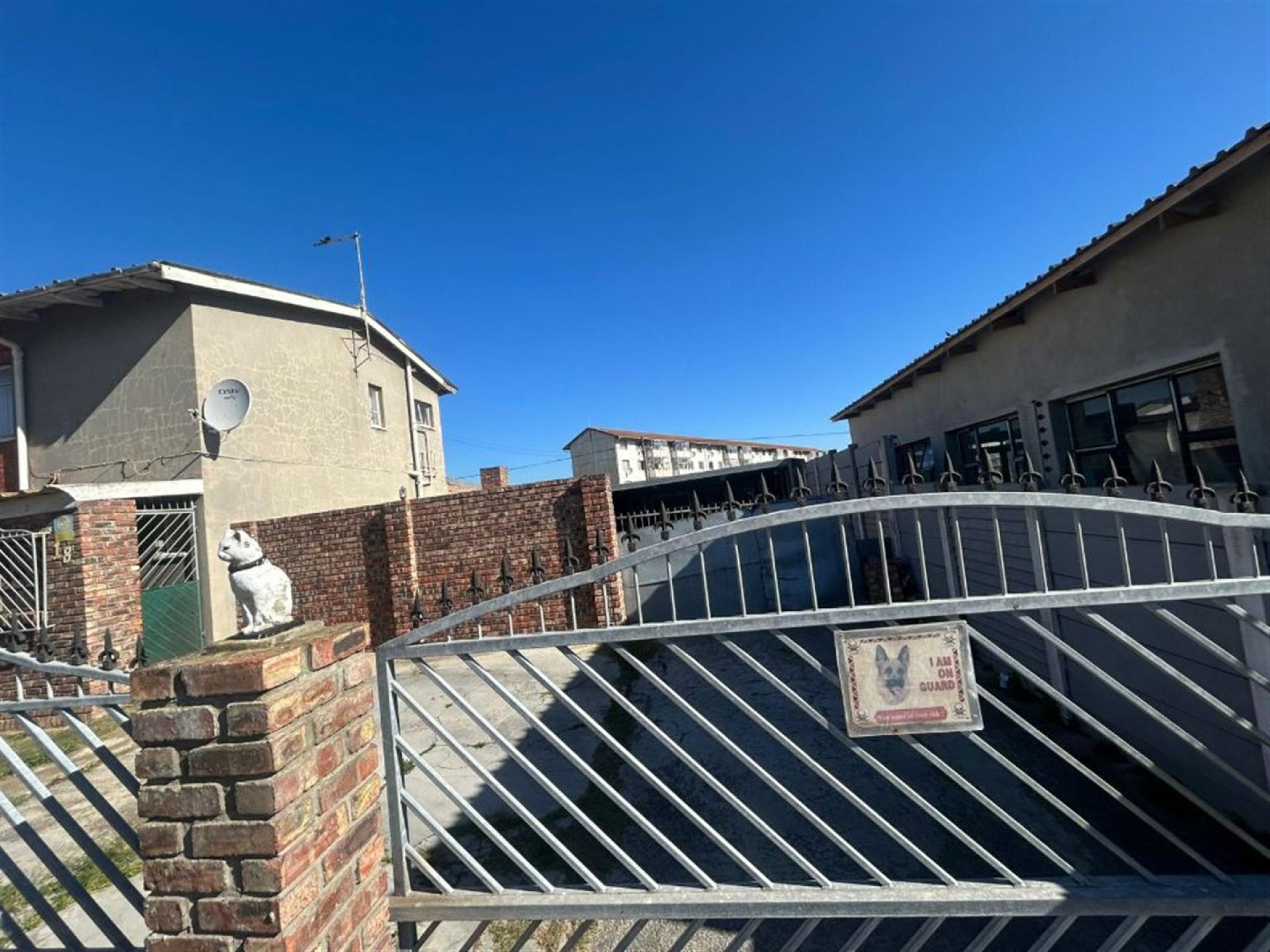 Front View of property in Algoa Park