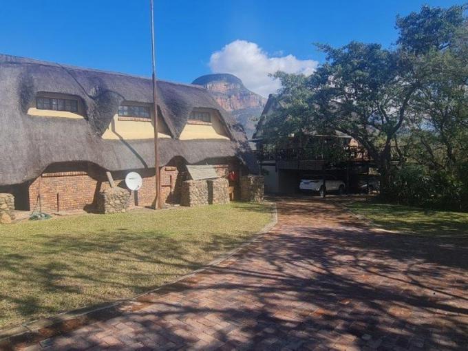 4 Bedroom House for Sale For Sale in Hoedspruit - MR582447