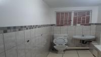 Bathroom 1 - 5 square meters of property in Vanderbijlpark