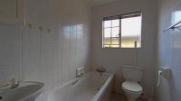 Bathroom 1 - 4 square meters of property in Moreletapark
