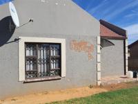 Front View of property in Thabong