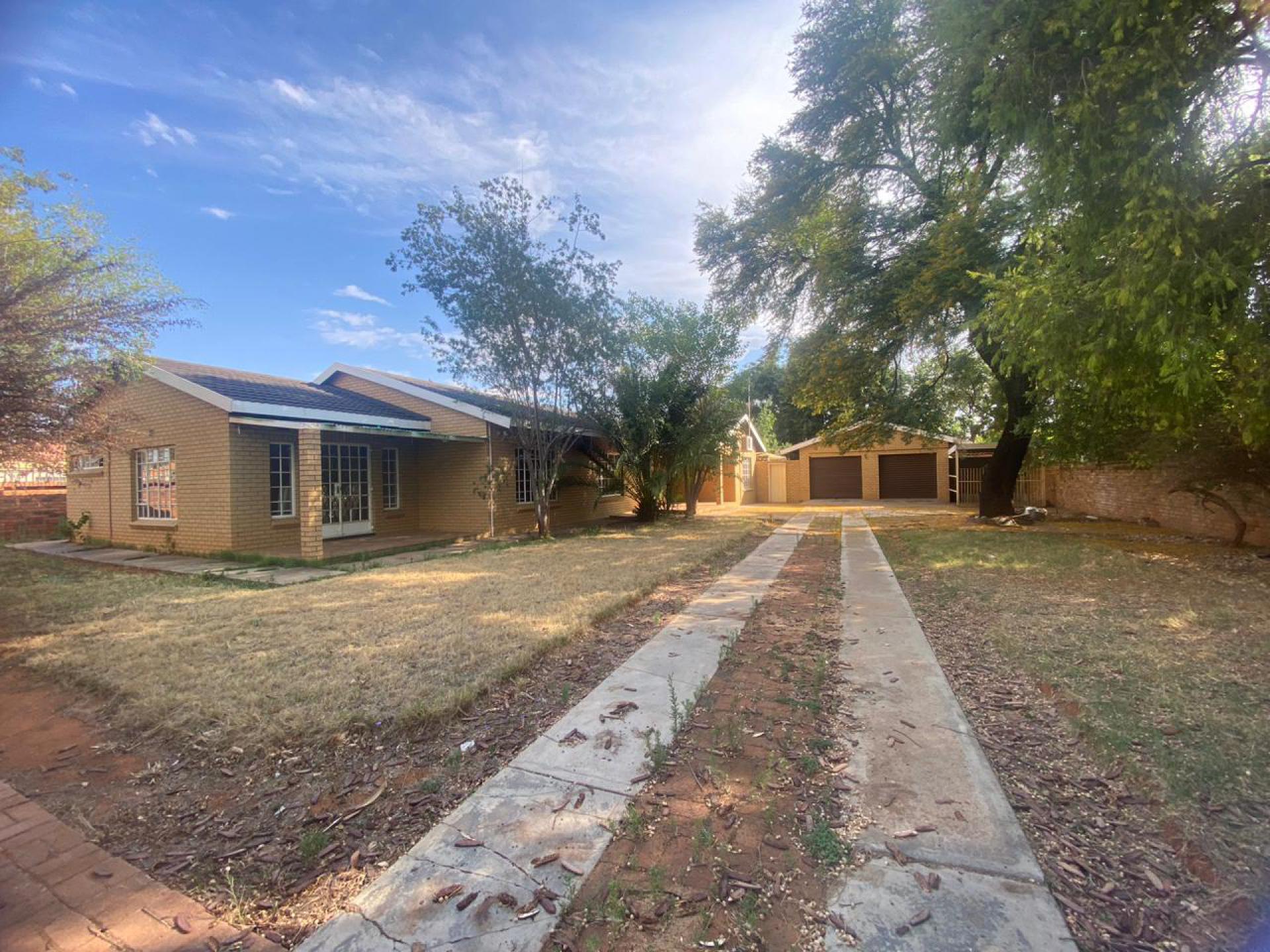 FNB Bank Owned 4 Bedroom House for Sale in Mafikeng MR5825