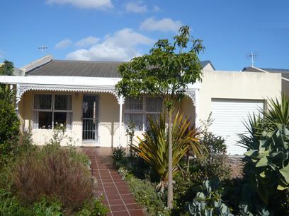 2 Bedroom House for Sale For Sale in Bloubergstrand - Private Sale - MR58271