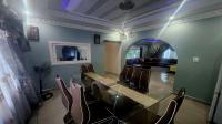 Dining Room of property in Blackridge