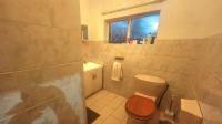 Bathroom 2 of property in Blackridge