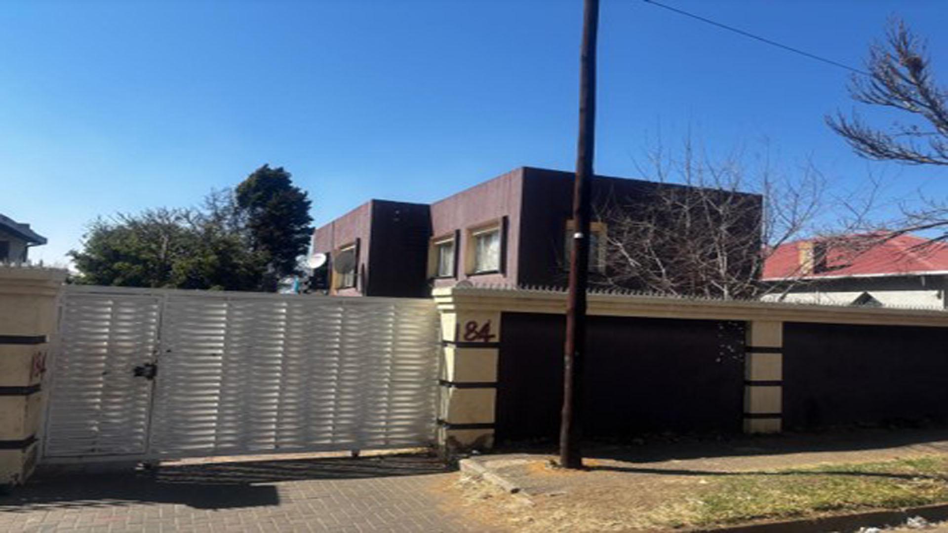 Front View of property in Rosettenville