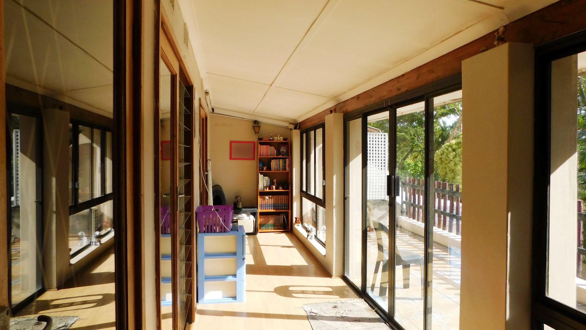 Rooms - 16 square meters of property in Amanzimtoti 