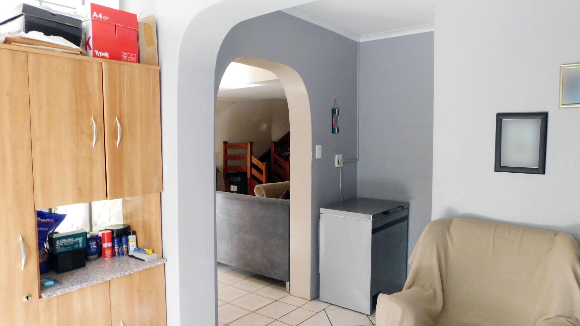 Study - 11 square meters of property in Amanzimtoti 