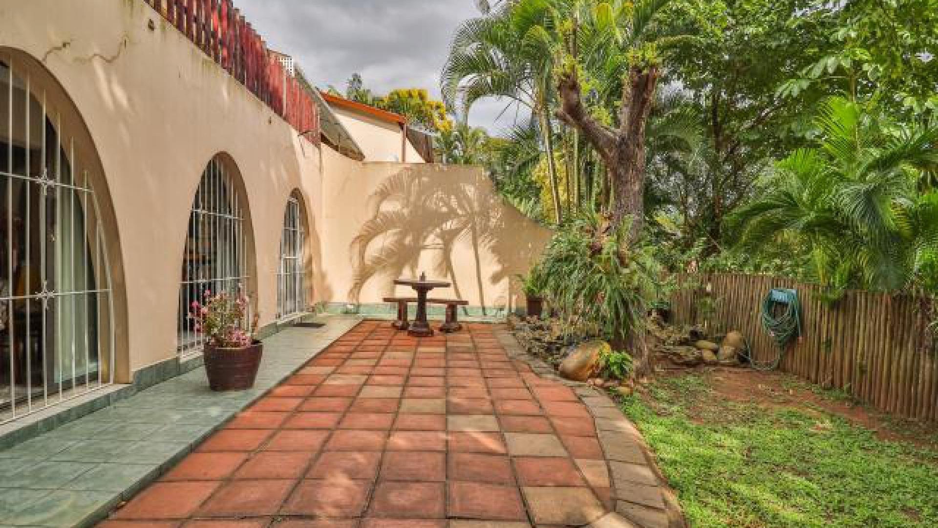 Front View of property in Amanzimtoti 