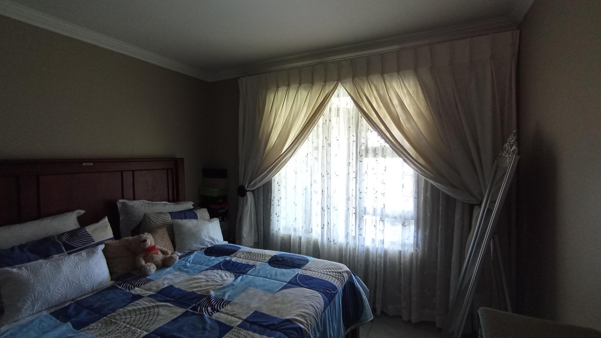 Bed Room 2 - 12 square meters of property in Amberfield
