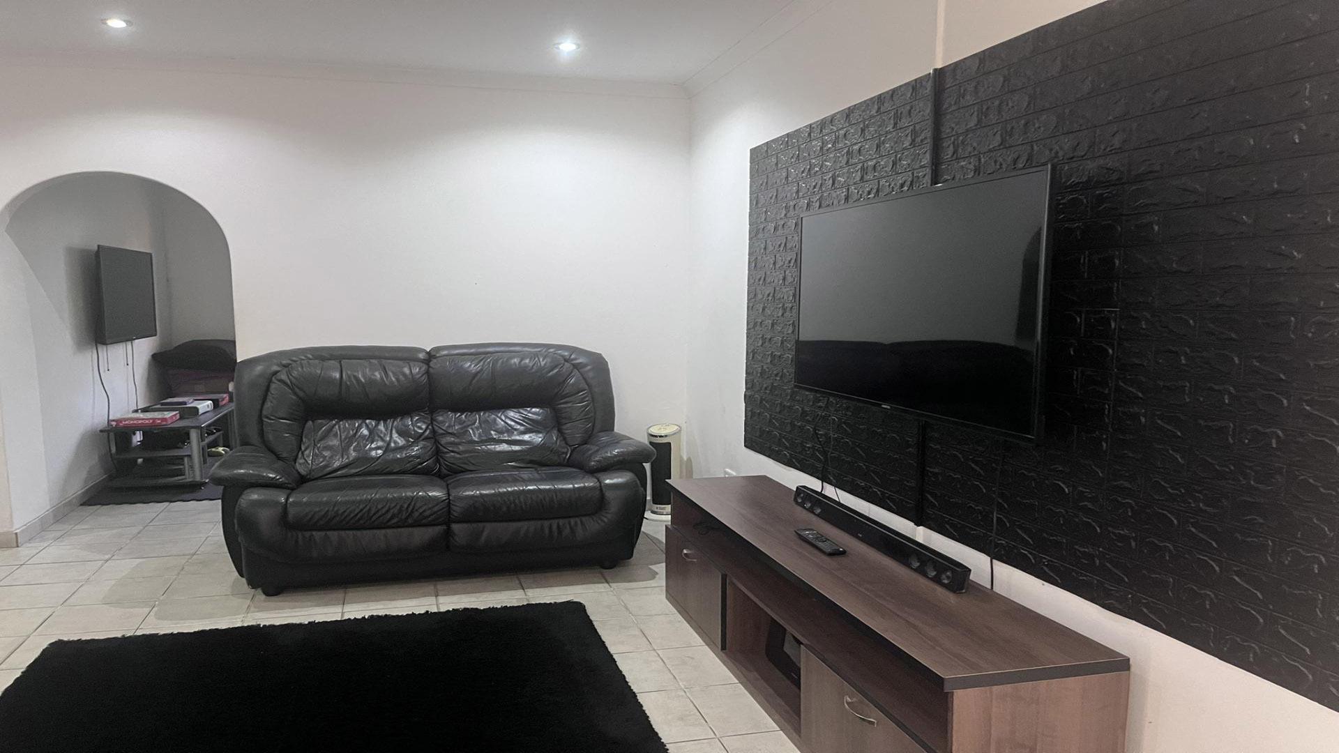 Lounges of property in Pinetown 