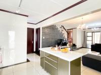  of property in Maroeladal