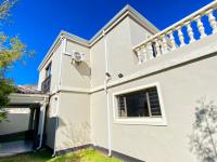  of property in Maroeladal