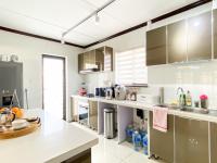  of property in Maroeladal