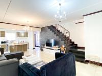  of property in Maroeladal
