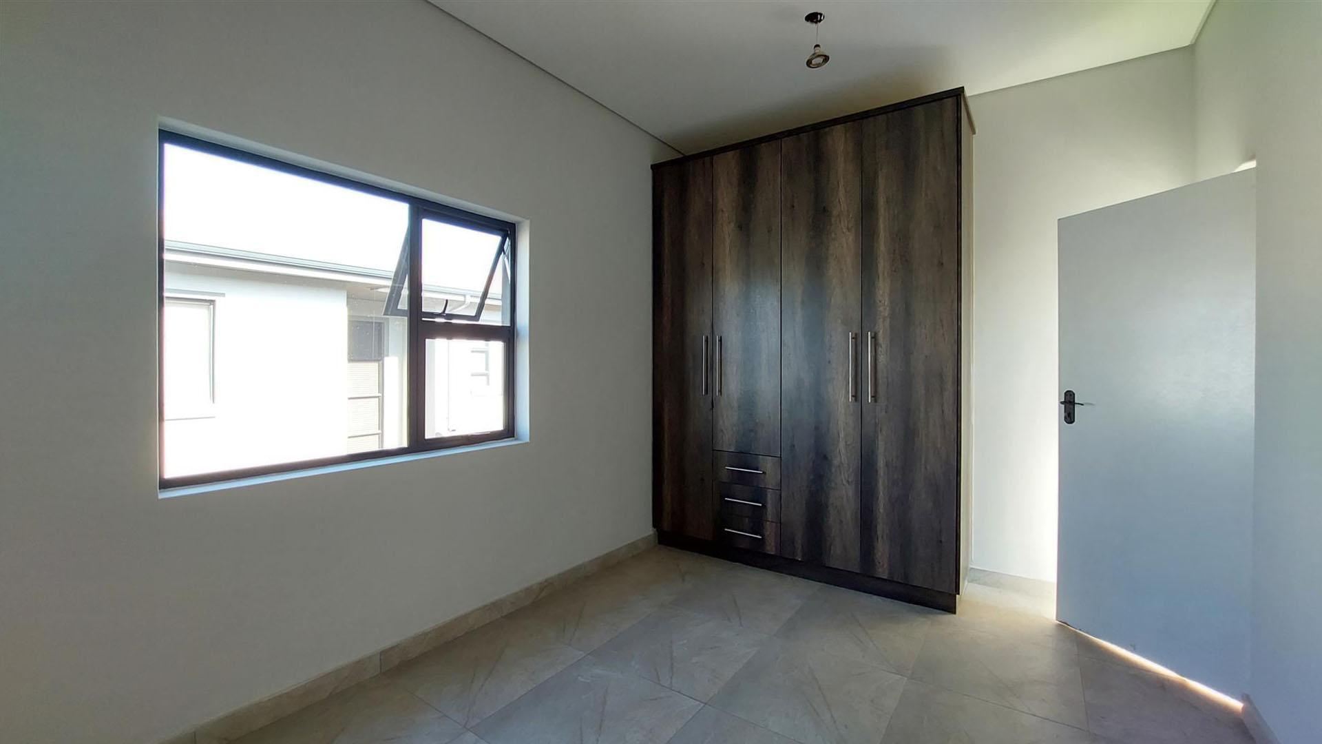 Bed Room 5+ of property in Six Fountains Estate